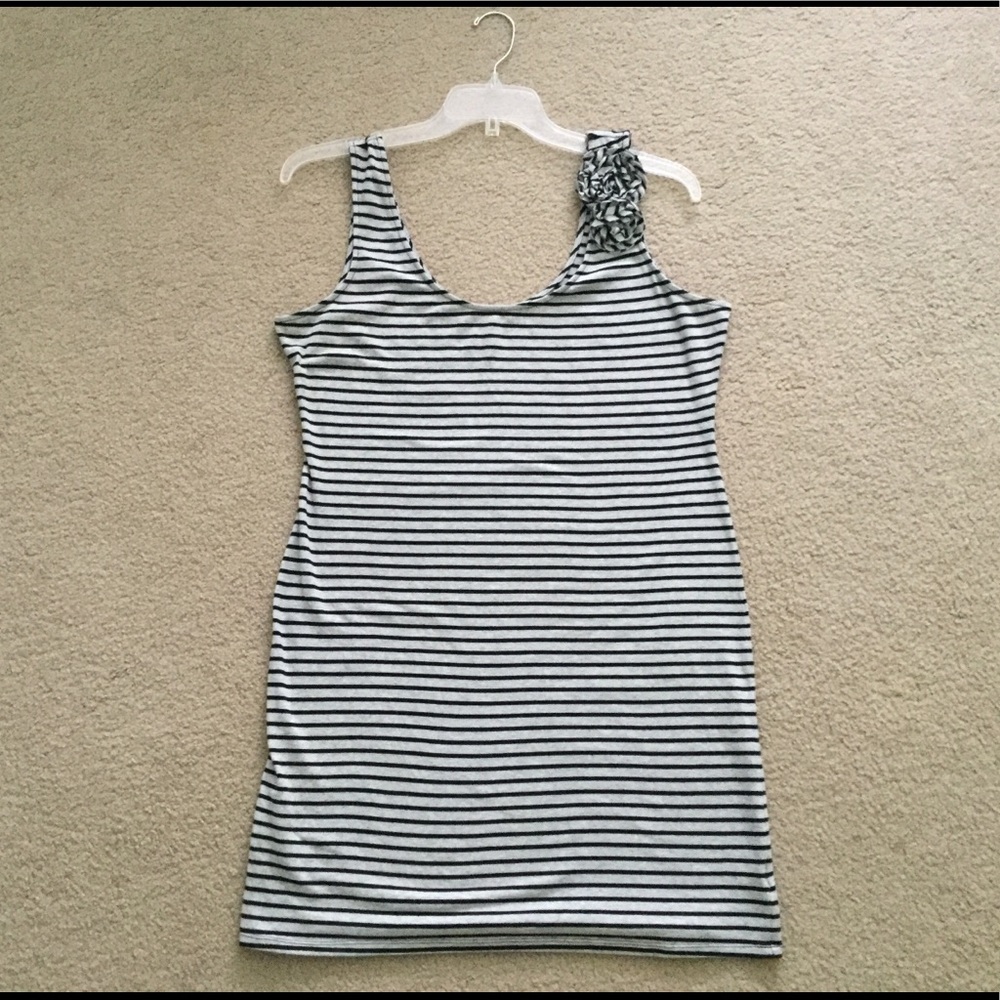 Xhileration Size XXL sleeveless tunic top